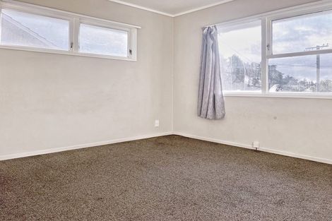 Photo of property in 4 Clutha Crescent, Clover Park, Auckland, 2023