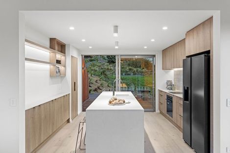 Photo of property in 1 Oxenhope Road, Richmond Hill, Christchurch, 8081