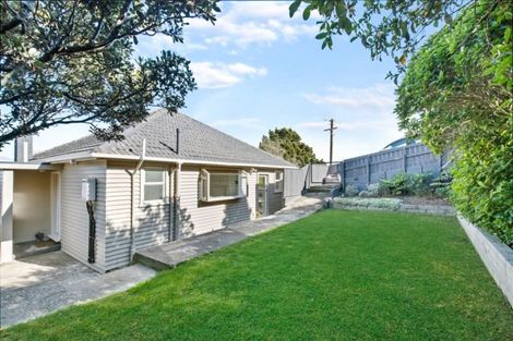 Photo of property in 88 Black Rock Road, Newlands, Wellington, 6037