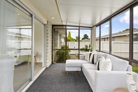 Photo of property in 2/6 Tamarisk Place, Parklands, Christchurch, 8083