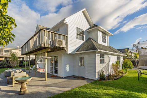 Photo of property in 5 Wells Place, Whitianga, 3510