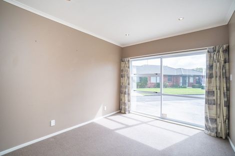 Photo of property in 31 Strachan Way, Highbury, Palmerston North, 4412