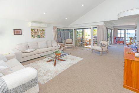 Photo of property in 989 Whangaparaoa Road, Tindalls Beach, Whangaparaoa, 0930