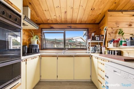 Photo of property in 6 Newberry Place, Richmond Heights, Taupo, 3330