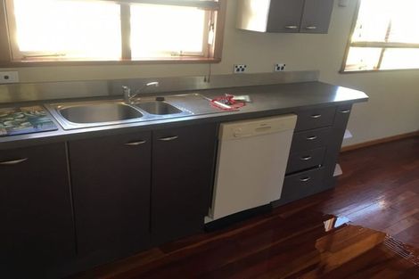 Photo of property in 4 Beverly Place, New Lynn, Auckland, 0600