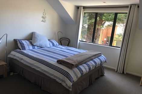 Photo of property in 35 Futuna Close, Karori, Wellington, 6012