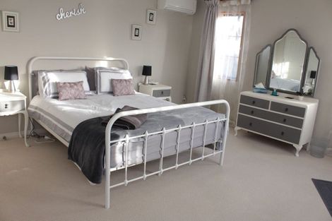 Photo of property in 44 Amberwood Drive, Northpark, Auckland, 2013