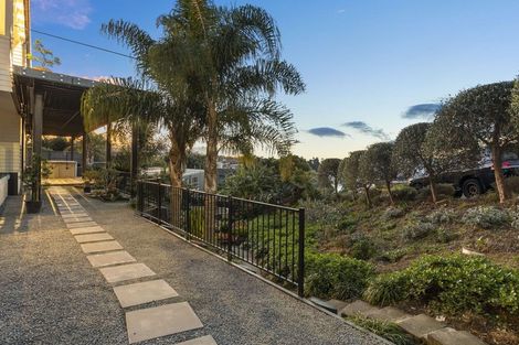 Photo of property in 4 Rangitoto View Road, Cockle Bay, Auckland, 2014