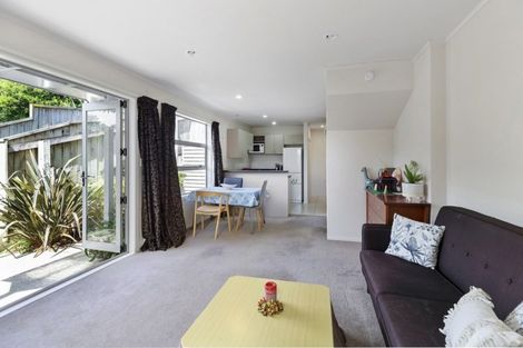 Photo of property in 1a Cecil Road, Tawa, Wellington, 5028