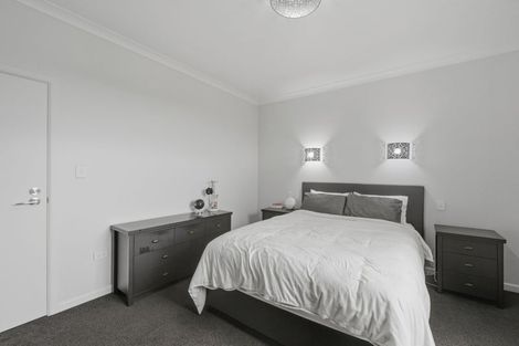 Photo of property in 176 Seaward Road, Edendale, 9825