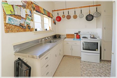 Photo of property in 26 Hall Place, Foxton Beach, Foxton, 4815