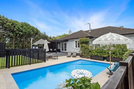 Photo of property in 6 Strowan Avenue, Fairfield, Hamilton, 3214