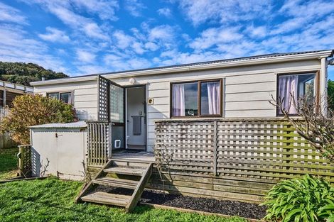 Photo of property in 6 Trent Street, Island Bay, Wellington, 6023