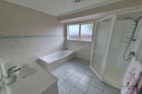 Photo of property in 14b Edward Avenue, Orewa, 0931