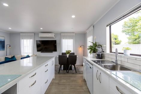 Photo of property in 17a Geddis Avenue, Maraenui, Napier, 4110