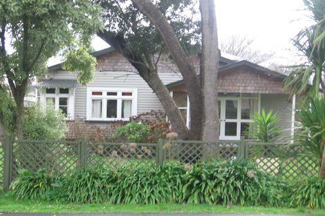 Photo of property in 30 Opaheke Road, Papakura, 2110