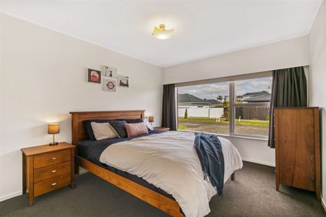 Photo of property in 1/38 Shakespeare Road, Milford, Auckland, 0620