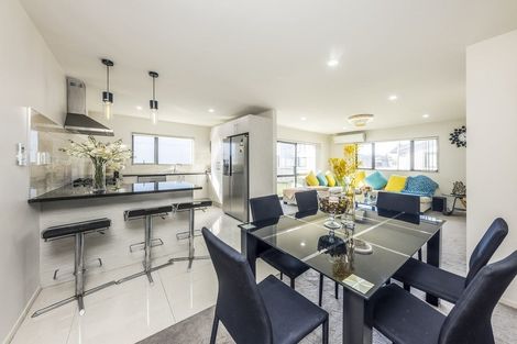 Photo of property in 95b Maplesden Drive, Clendon Park, Auckland, 2103