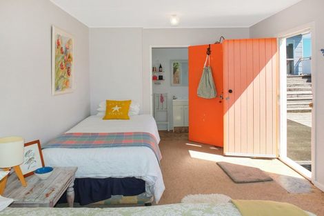 Photo of property in 7 Hennessy Street East, Foxton Beach, Foxton, 4815