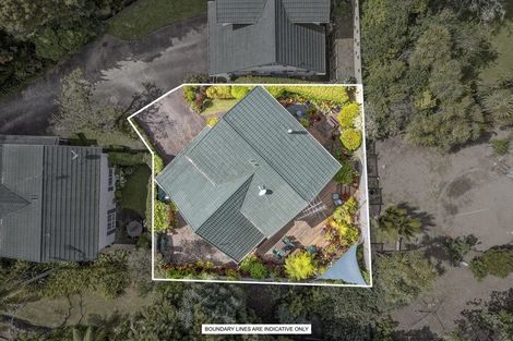 Photo of property in 2/21 Deane Avenue, Titirangi, Auckland, 0604