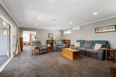 Photo of property in 88 Bickerton Street, Wainoni, Christchurch, 8061
