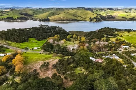 Photo of property in 438 Pahi Road, Pahi, Paparoa, 0571