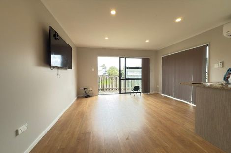 Photo of property in 20 Imperial Place, Henderson, Auckland, 0612