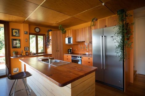 Photo of property in 4 Awaroa Lane, Sumner, Christchurch, 8081