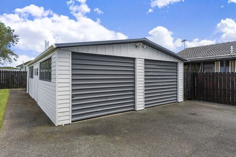 Photo of property in 95 Everglade Drive, Totara Heights, Auckland, 2105