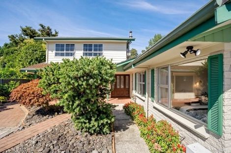 Photo of property in 6 Mclaren Place, Chedworth, Hamilton, 3210