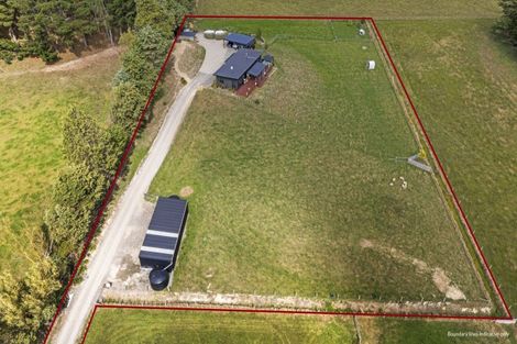 Photo of property in 338 Valley Road, Colyton, Feilding, 4775