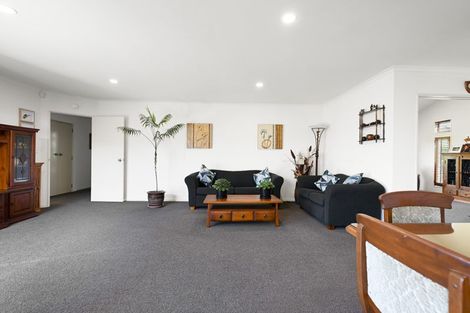 Photo of property in 16 Cate Road, Rototuna, Hamilton, 3210