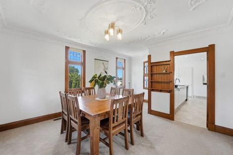 Photo of property in 6 Ridge Lane, New Plymouth, 4310