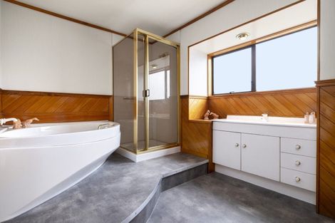 Photo of property in 1/72 Deep Creek Road, Torbay, Auckland, 0630