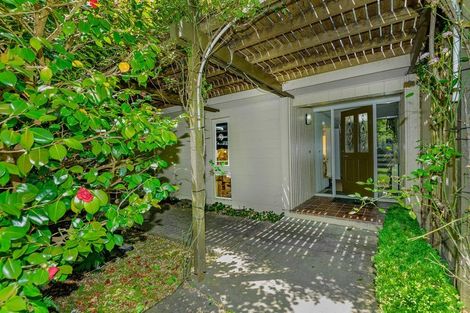 Photo of property in 24 Thorrington Road, Cashmere, Christchurch, 8022