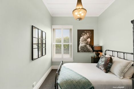 Photo of property in 106 Jellicoe Street, Martinborough, 5711