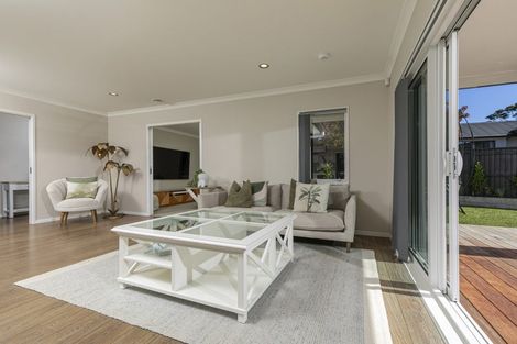 Photo of property in 29d Greenhithe Road, Greenhithe, Auckland, 0632