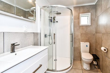 Photo of property in 516a Great South Road, Rosehill, Papakura, 2113