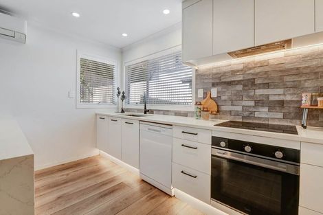 Photo of property in 111 Salamanca Road, Sunnynook, Auckland, 0620