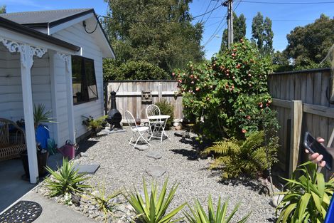 Photo of property in 194 High Street North, Carterton, 5713