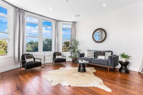 Photo of property in 68 Northland Road, Northland, Wellington, 6012