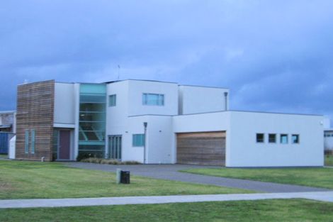 Photo of property in 45 Taumata Road, Omaha, 0986