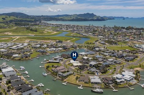 Photo of property in 30 Aquila Drive, Whitianga, 3510