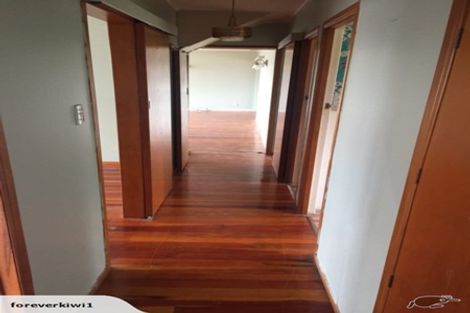 Photo of property in 8 Charles Dickens Drive, Mellons Bay, Auckland, 2014