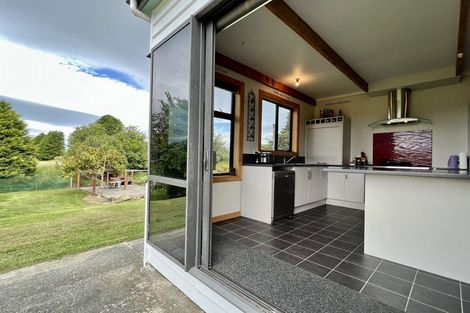 Photo of property in 231 Lillburn Monowai Road, Dean, Tuatapere, 9691
