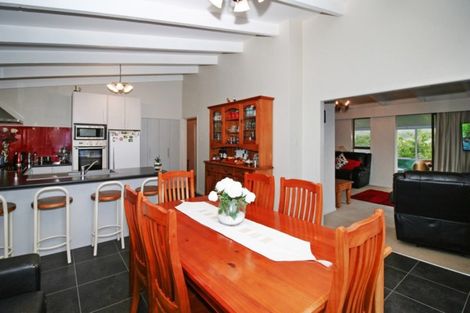 Photo of property in 49 Cumberland Street, Merrilands, New Plymouth, 4312