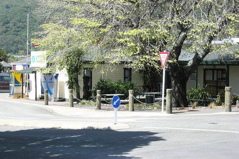 Photo of property in 3/2-3 Auckland Street, Picton, 7220