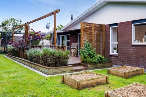 Photo of property in 11 Matai Place, Hawera, 4610