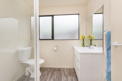 Photo of property in Redwood Village, 42/42 Main Road, Tawa, Wellington, 5028