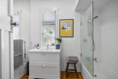 Photo of property in 7 Glen Almond Street, New Plymouth, 4310
